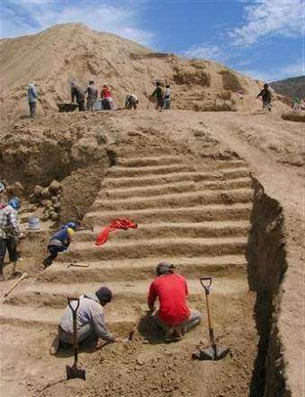 Храм неизвестной цивилизации возрастом 4 тыс. лет в Перу