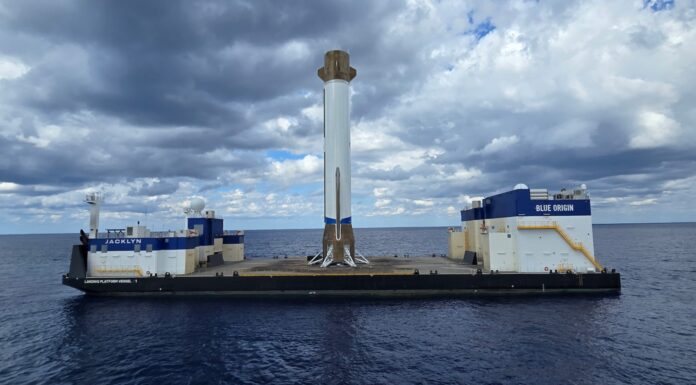 Blue Origin історично успішно здійснив посадку ракети-носія у відкритому морі