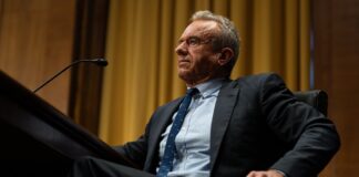 Кеннеді призначає активістів до Федеральної комісії з аутизму, викликаючи занепокоєння щодо дезінформації про вакцини