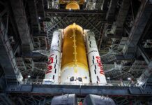 NASA готує ракету Artemis 2 для історичної місії на Місяць