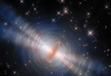 Хаббл демонструє приголомшливу деталізацію Туманності Яйце: Останній акт зірки, що вмирає.