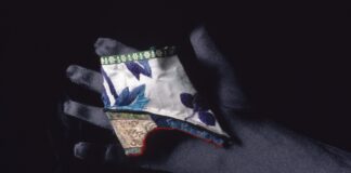 Лотосові туфлі: жорстока історія бинтування ніг у Китаї