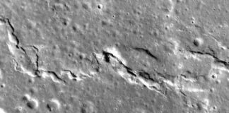 Місяць Продовжує Стискатись: Нові Докази Нещодавньої Тектонічної Активності