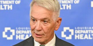 Заступник Директора CDC Іде у Відставку на Фоні Перестановки Посібника