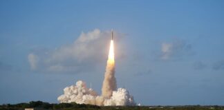 Artemis II: Повернення Людства на Місячну Орбіту