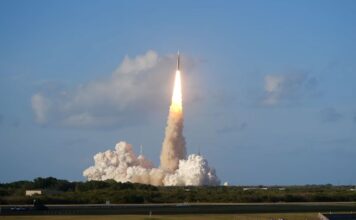 Artemis II: Повернення Людства на Місячну Орбіту