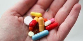 Вчені: старі препарати, включаючи назальні спреї, можуть сповільнювати старіння